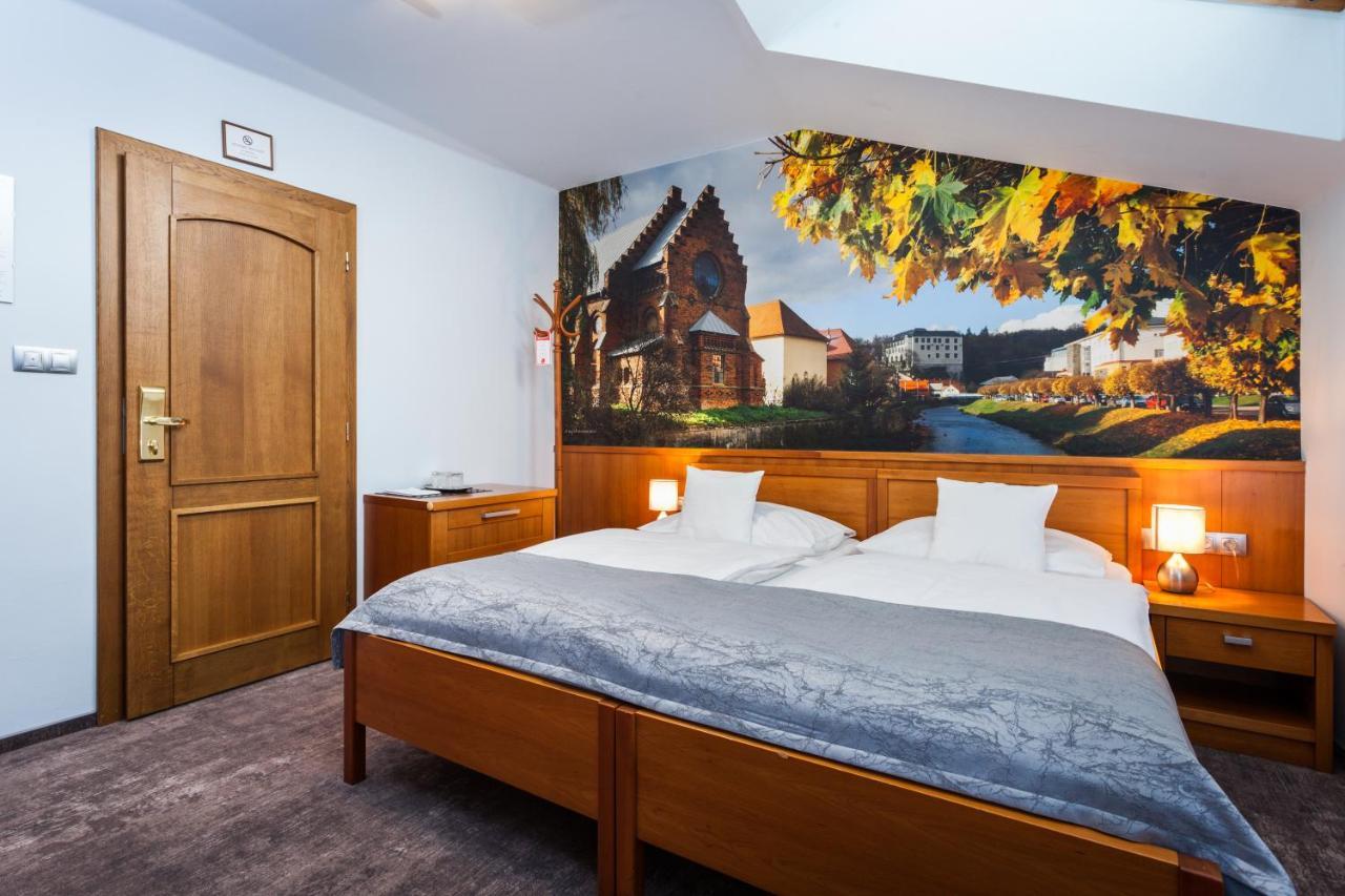 Hotel Jelinkova Vila Вельке-Мезіржічі Екстер'єр фото